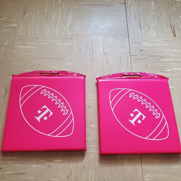 T-Mobile Tuesdays Set of 6 Football Themed Stadium Seat Cushions - Picture 3 of 8